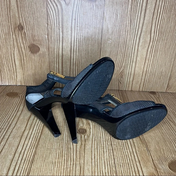 Michael Kors heeled sandal – color black - women’s size 9 M - Picture 4 of 5